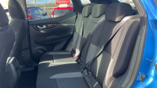 Nissan Qashqai 1.3 DiG-T N-Connecta 5dr [Glass Roof Pack] Petrol Hatchback